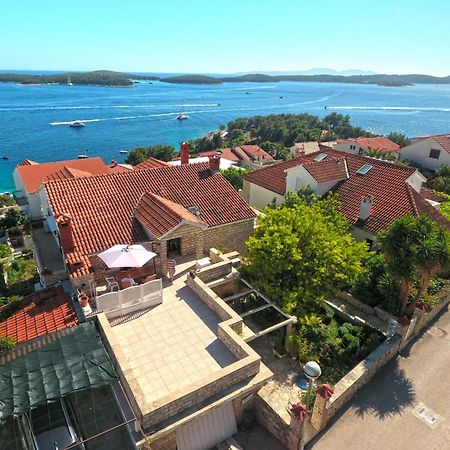 Apartments Vucetic Hvar Town Bagian luar foto