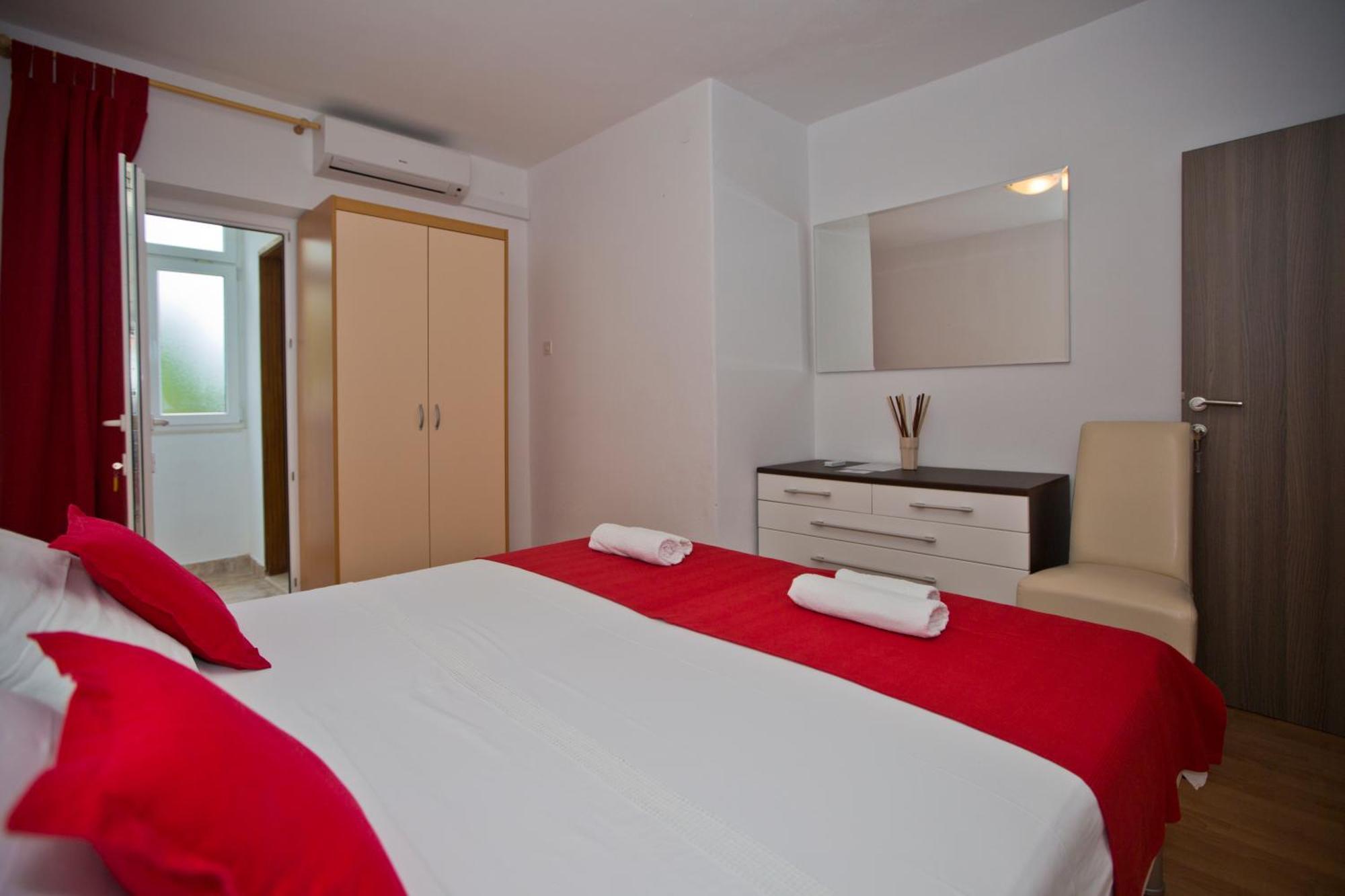 Apartments Vucetic Hvar Town Bagian luar foto