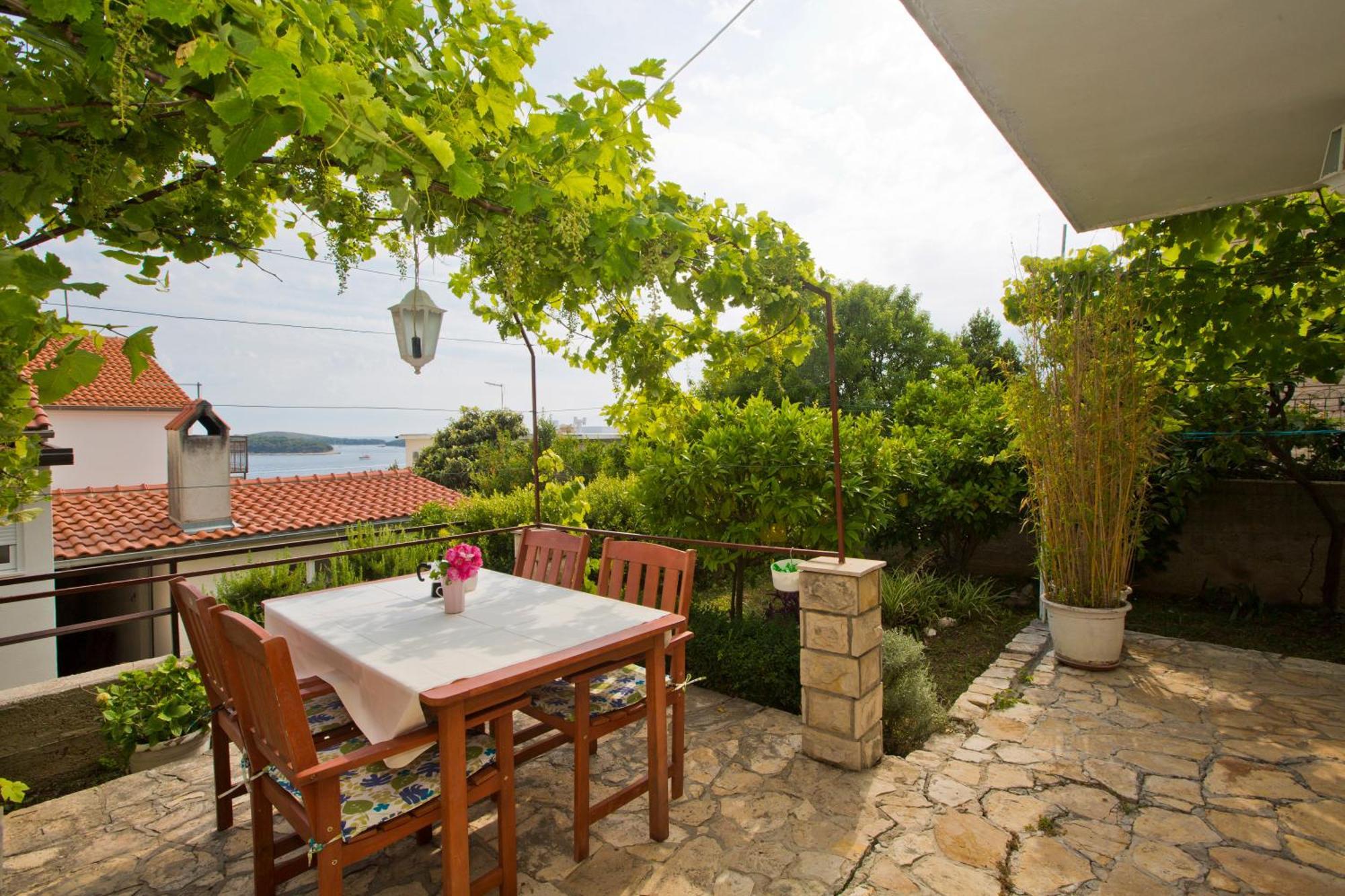 Apartments Vucetic Hvar Town Bagian luar foto