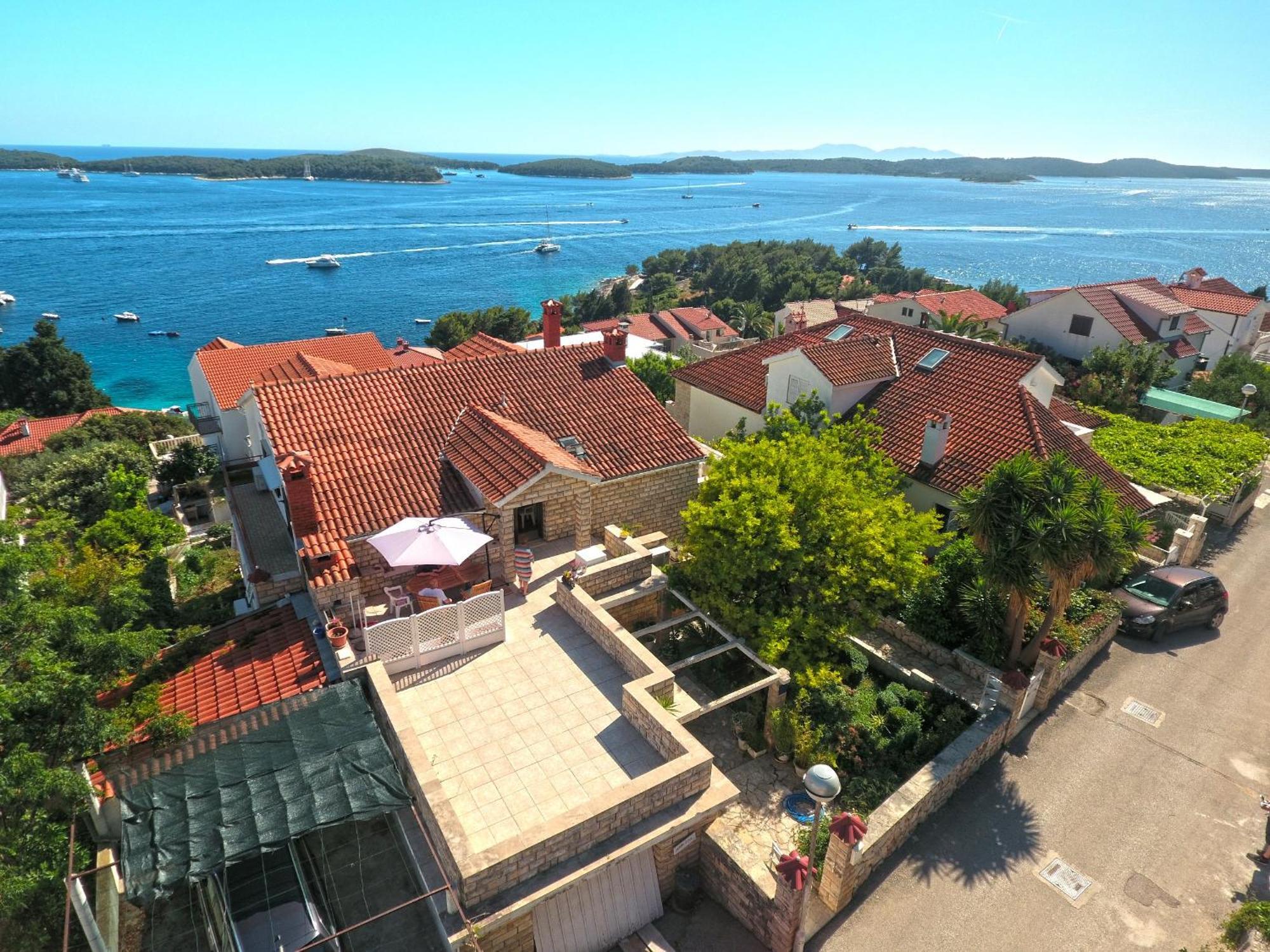 Apartments Vucetic Hvar Town Bagian luar foto