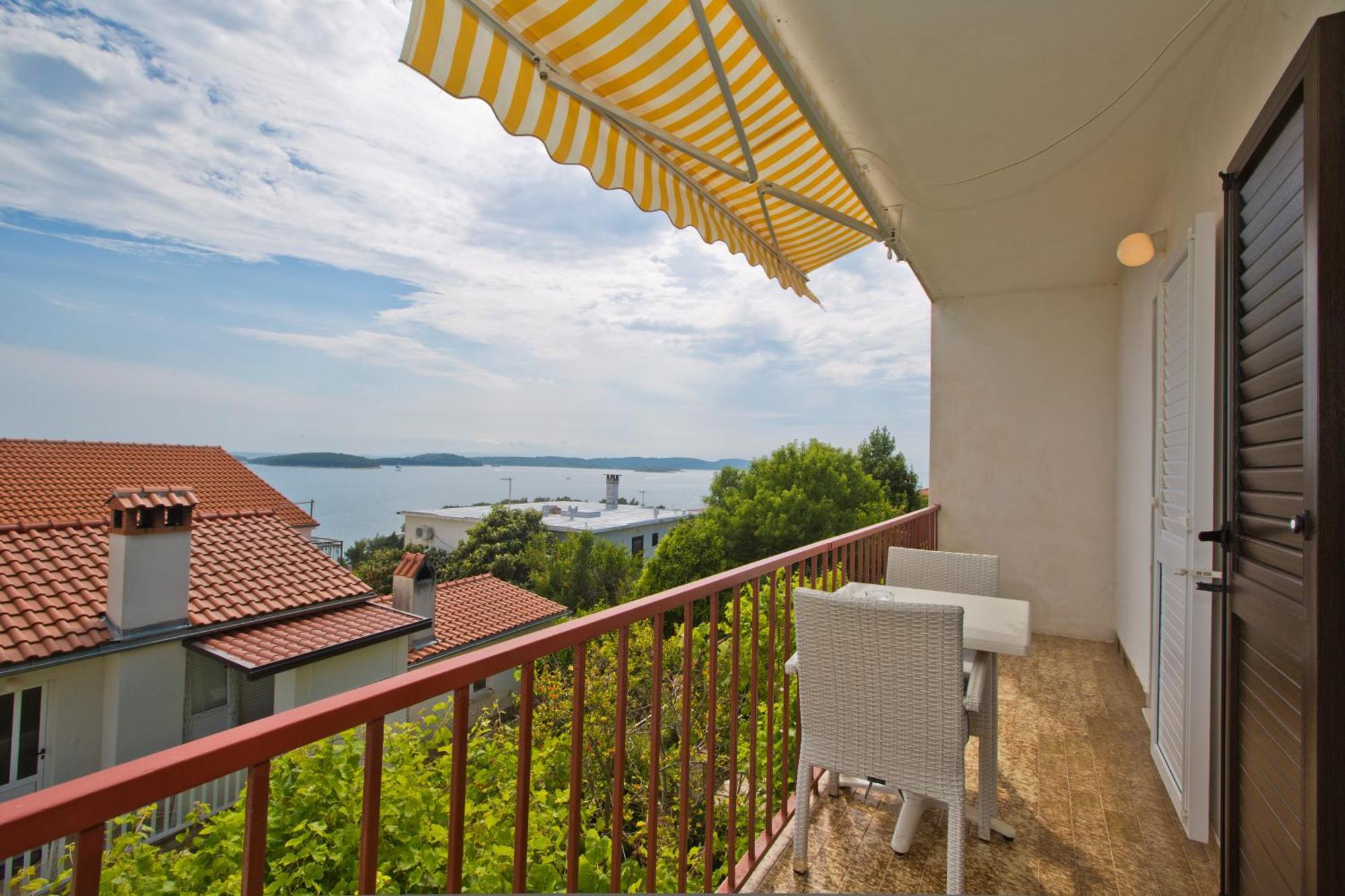 Apartments Vucetic Hvar Town Bagian luar foto
