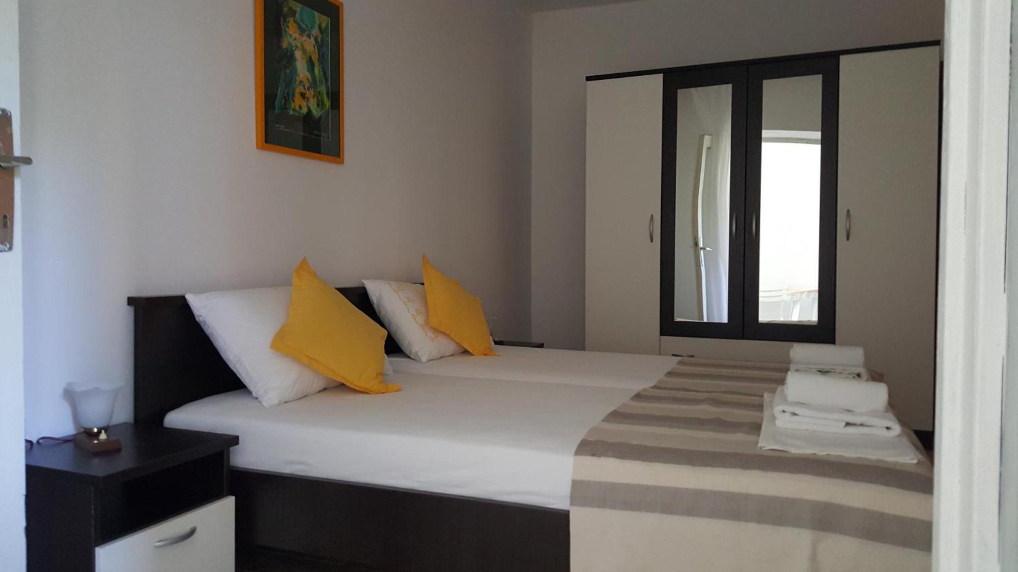 Apartments Vucetic Hvar Town Ruang foto