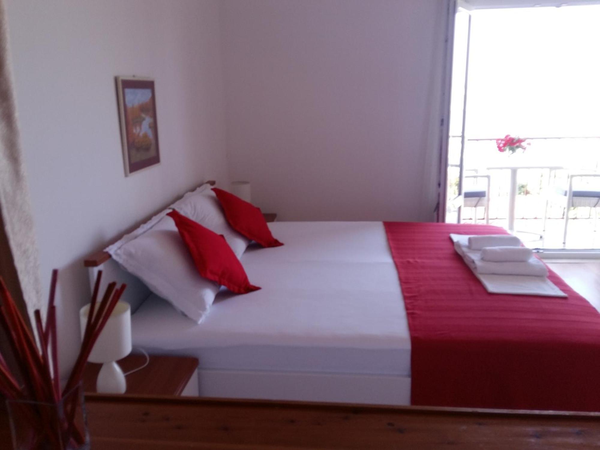 Apartments Vucetic Hvar Town Ruang foto