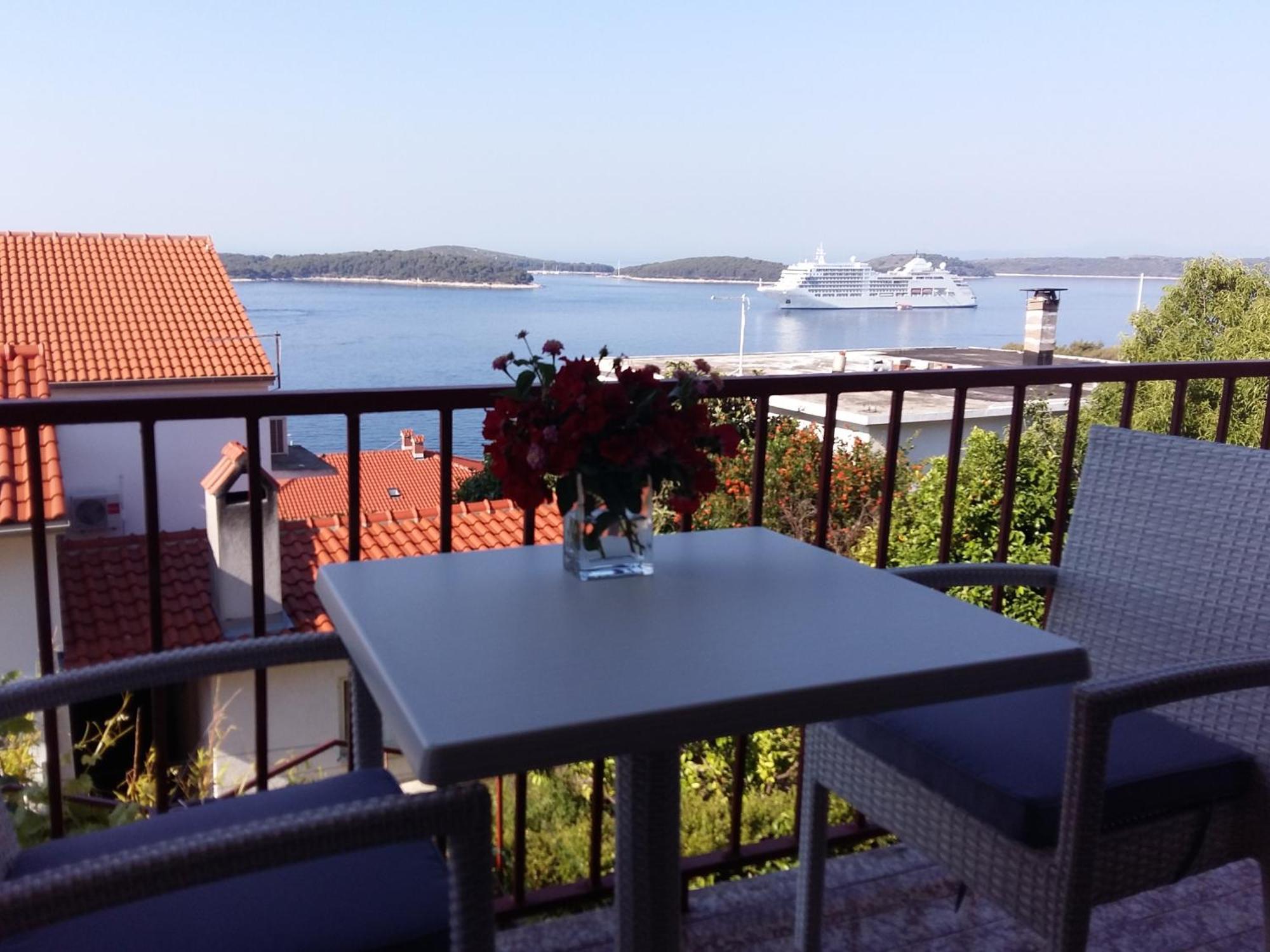 Apartments Vucetic Hvar Town Ruang foto